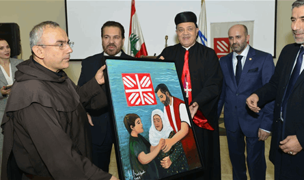 الفنان التشكيلي مارون مخول افتتح معرضا للرسم في قصر الاونيسكو برعاية الراعي