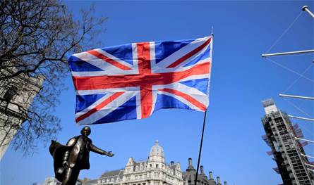 إنكماش الإقتصاد البريطانيّ للشهر الثاني على التوالي