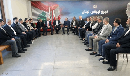 جعجع يواصل استقبال المجالس البلدية والاختيارية في معراب