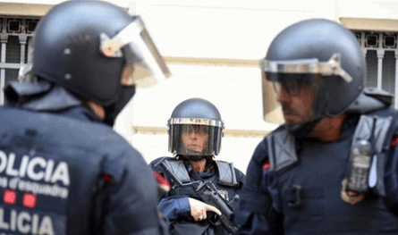 شبكة حشيش عبر المروحيات.. إسبانيا تضرب خط تهريب من دولة عربية