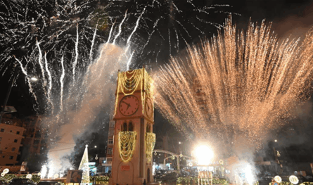 إضاءة الزينة والألعاب النارية تحت المطر… فرحة الميلاد توحّد أهالي المتن