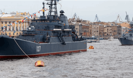 أسطول بوتين الخفي أنقذ روسيا.. تقرير يتكلم عنه