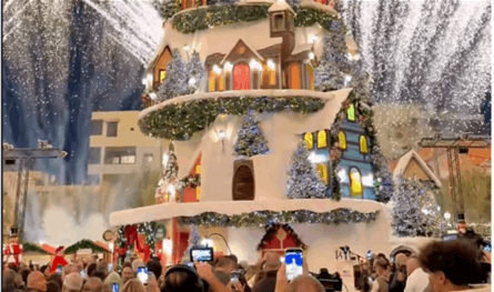 في البترون.. شجرة الميلاد تجذب آلاف الزوار