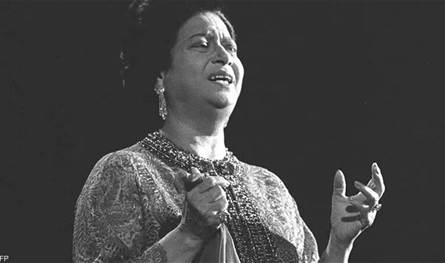 بالصورة: مشهد من فيلم &quot;الست&quot; حول سيرة أم كلثوم يثير جدلًا واسعًا