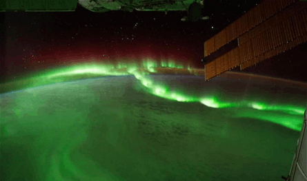 لغز &quot;خرز الشفق&quot;.. موجات راديو تقود إلى شرارة العاصفة المغناطيسية