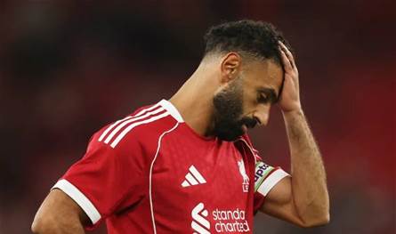 بالفيديو: محمد صلاح يتأثر بهتافات جماهير ليفربول