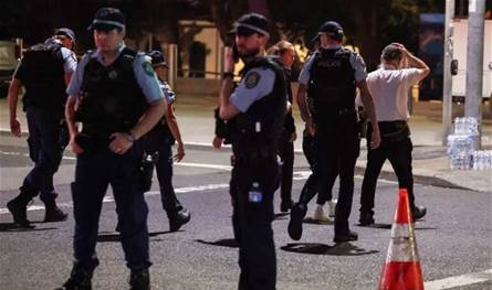 استراليا... هجوم مسلح خلال احتفالات الحانوكا اليهودي يسقط قتلى وعشرات الجرحى 