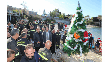  شجرة ميلاد على عمق 30 مترًا قبالة شاطئ العقيبة