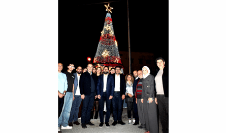 صيدا تضيء شجرة الميلاد 