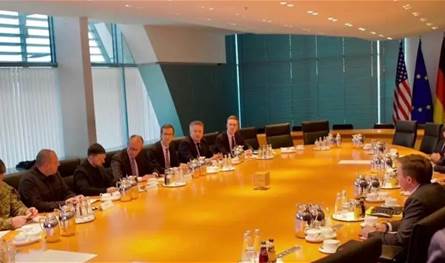 في اليوم الثاني من محادثات برلين.. ما هي التنازلات التي قدمتها كييف وما هي القضايا العالقة؟