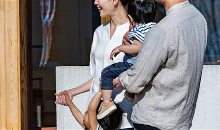 طفلهما مصاب بمرض نادر جداً... زوجة توثق 520 خيانة لزوجها!