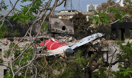 المئات خسروا حياتهم... تعرفوا إلى أبرز حوادث الطيران في عام 2025