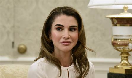بالصور: أجمل 10 إطلالات للملكة رانيا العبدالله في العام 2025