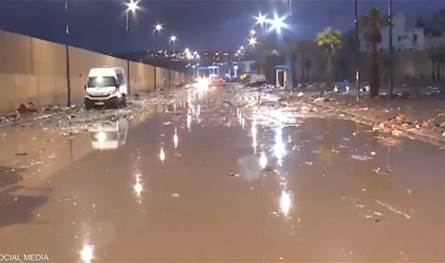 مشاهد مرعبة... شاهدوا بالفيديو اجتياح السيول المدمرة لآسفي في المغرب!