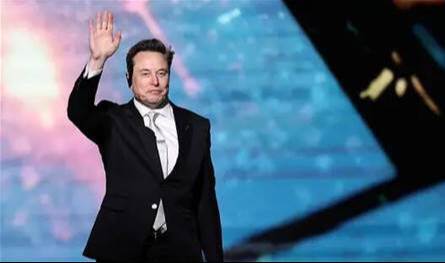 ماسك يحطم الأرقام القياسية بثروة تتجاوز 600 مليار دولار