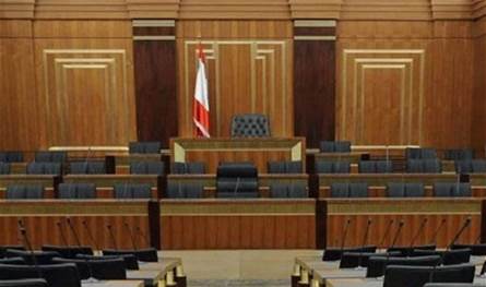 المعارضة تحشد لمقاطعة جلسة مجلس النواب واتصالات مقابلة لتأمين النصاب