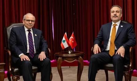 اجتماع متوتر بين سلام ووزير خارجية تركيا