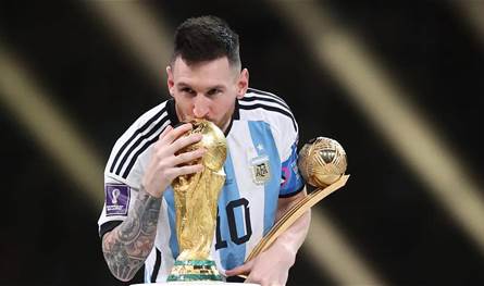 ميسي بطل أغرب محاولة انتقال في تاريخ كرة القدم  