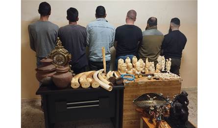 في طرابلس.. سرقوا  تحفًا ومقنيات أثريّة  من أحد المنازل وشعبة المعلومات توقفهم