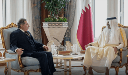 السفير قبلان قدّم أوراق إعتماده الى أمير قطر