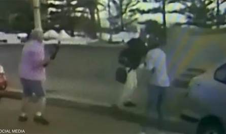 فيديوهات جديدة توثق بطولة زوجين خلال هجوم إطلاق النار في سيدني