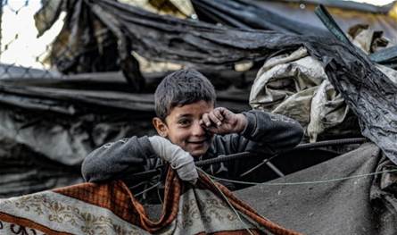 المنخفض الجوي يفاقم معاناة نازحي غزة وغرق خيام في عدة مناطق