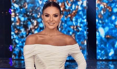 هيلدا خليفة تتألق في شوارع باريس وسط أجواء الميلاد