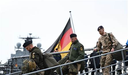 وزير الدفاع الألماني: مشروعات التسليح تصل وحدات الجيش بوتيرة متزايدة