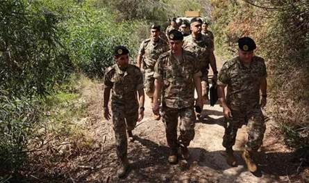 لقاءات باريس تكرّس توجهاً خارجياً يضع الجيش في صلب مقاربة الاستقرار