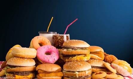  أطعمة ومشروبات تهدد صحة القلب.. ابتعدوا عنها 