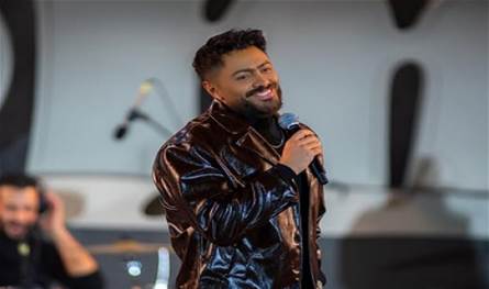 بالفيديو... شاهدوا كيف بدا تامر حسني في أوّل حفل أحياه بعد أزمته الصحيّة