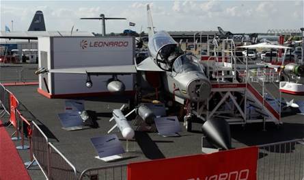 نيجيريا تعزز قدراتها الدفاعية بشراء 24 مقاتلة إم‑346