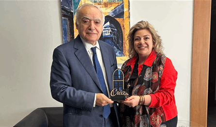 في المكتبة الوطنية… سلامة يلتقي مديرة مديرة الابحاث العربية في اليسوعية