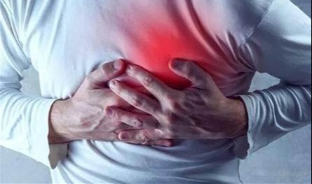 عانى من مشكلة في القلب… نجم رياضي يرحل فجأة عن عالمنا! (صورة)