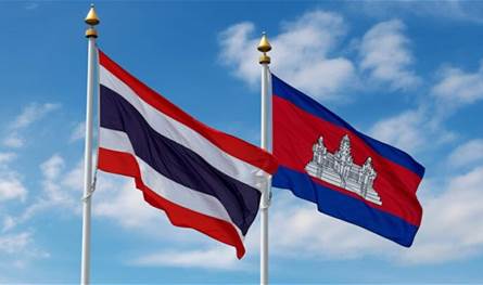 كمبوديا تتهم تايلاند بقصف مدينة حدودية