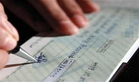 بالفيديو: في لبنان.. مفاجأة عن "الشيكات"