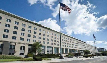 واشنطن: لن نتردد في ملاحقة شبكات تهريب النفط الإيراني