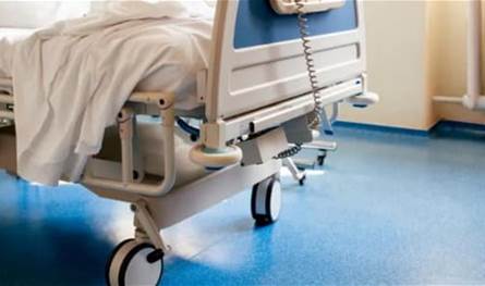 أُصيبت بوعكة صحيّة... نقل ممثلة عربيّة بشكلٍ عاجل إلى المستشفى (صور)