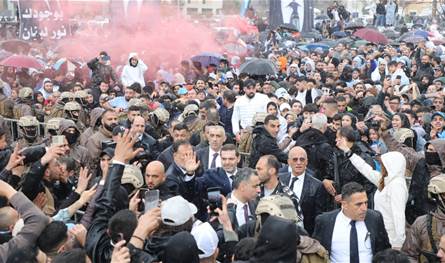 نواب سابقون ينتظرون الحريري