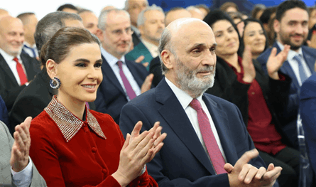 "خلاصنا آتٍ"… "القوات" تحيي أمسية ميلادية ورسائل ثبات