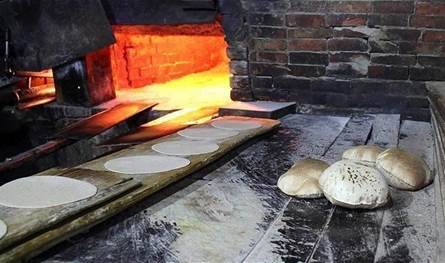 موزعو الطحين في الجنوب يناشدون وزير العمل إعادة النظر بإجازات العمل