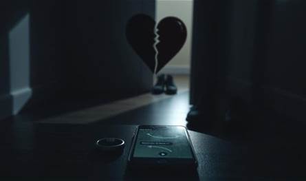 زوجها خانها.. فنانة شهيرة دخلت في حالة اكتئاب استمرت 3 سنوات (فيديو)