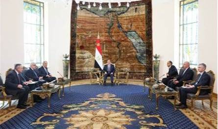 السيسي ولافروف يتباحثان ملفات التعاون الاستراتيجي والقضايا الإقليمية