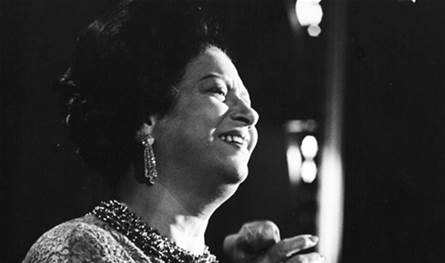 بعد جدل فيلم "الست"… التلفزيون المصري يعيد بث مسلسل "أم كلثوم"