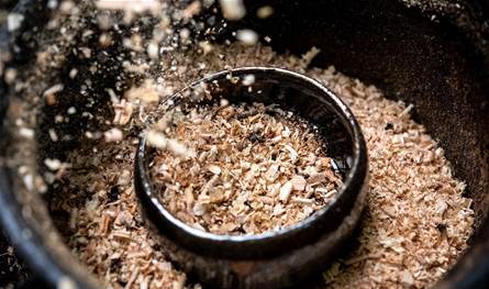 ضبط مخالفات خطيرة.. زعتر بنشارة الخشب!