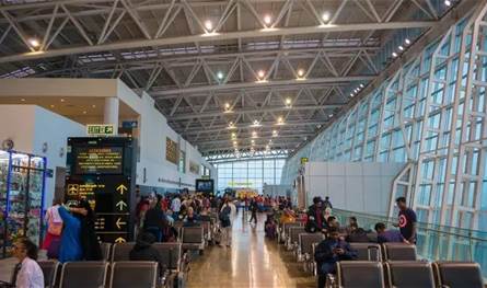 الهند تعلن إلغاء مئات الرحلات الجوية في مطار دلهي