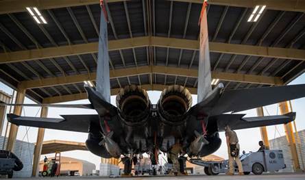 ضمن إطار الدعم اللوجستي… هبوط طائرة شحن عسكرية للتحالف الدولي في قاعدة الشدادي بالحسكة