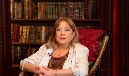 بكلمات مؤثرة.. نجوم الفن ينعون سمية الألفي 