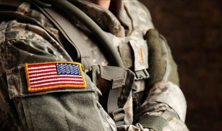 الحشد العسكري الأميركي يضغط على كوبا ويهدد إمدادات النفط