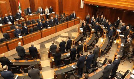 بعد 15 أيار...هل يصبح نواب الأمّة منتحلي صفة ؟